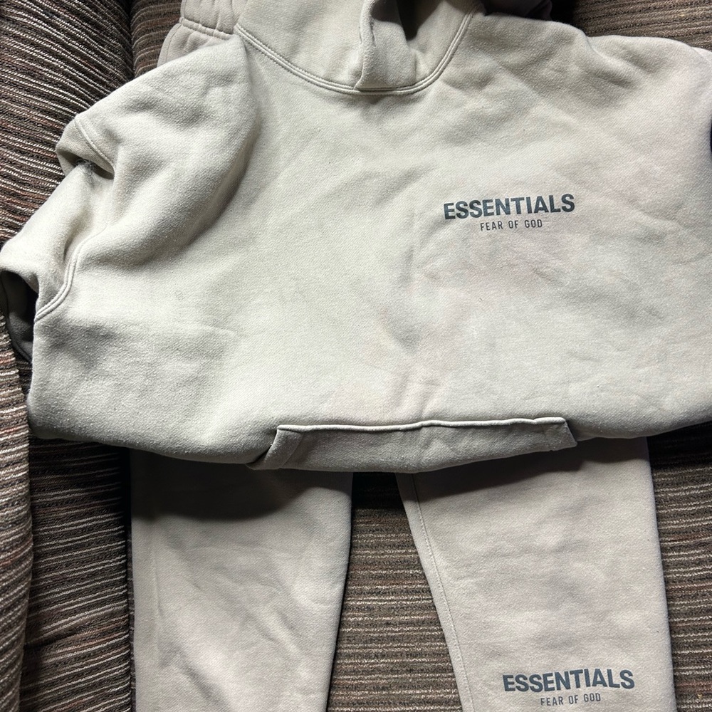 Essential Sweatsuit (unisex) (youth)